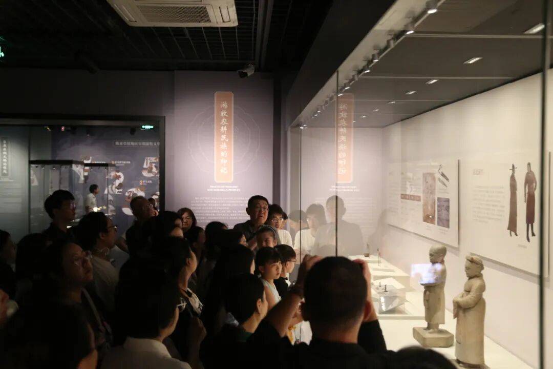 创新品发布 观众直呼要预约明年门票！瓦力棋牌国丝之夜丨国风七夕之夜+文(图7)